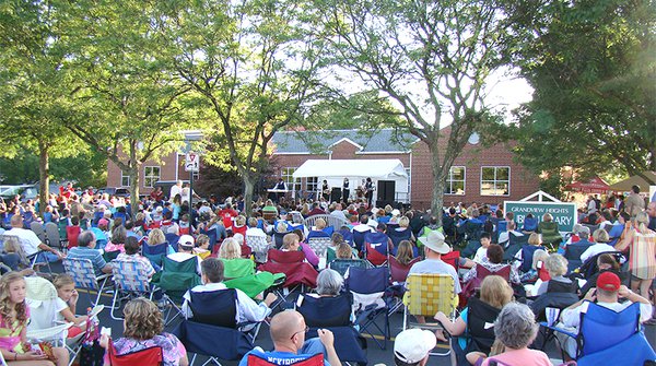 Music on the Lawn. Courtesy of Grandview Heights Public Library.jpg