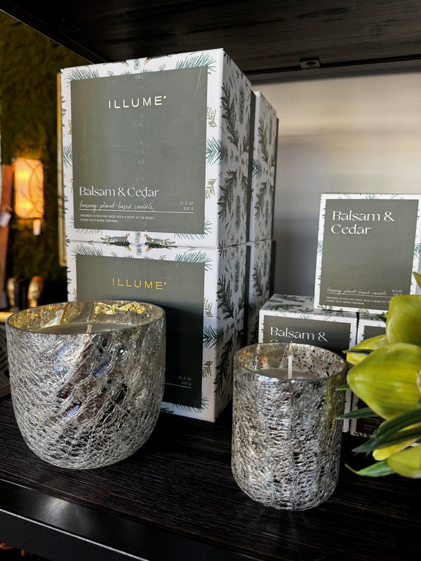 Illume Candle2.jpg